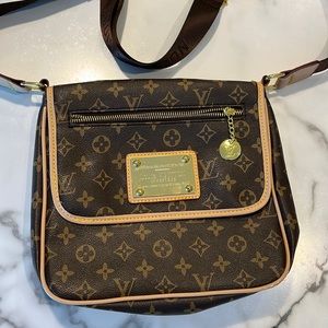 Knock off Loius Vuitton brown purse